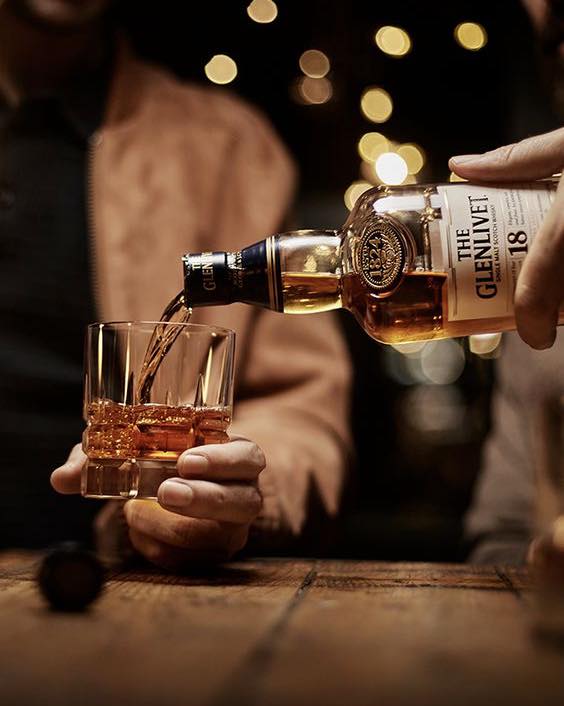 Rượu và Nghệ Thuật Sống Tinh Tế – Khi Thưởng Thức Trở Thành Trải Nghiệm